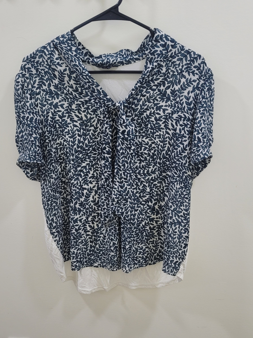 Women's Navy Leaf-Print Tie-Neck Top - Unbranded